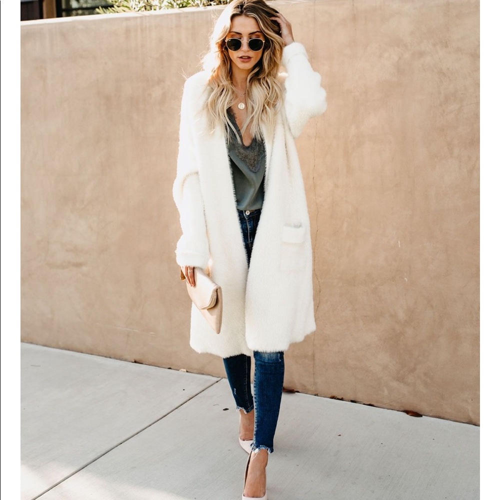 KRISTINE Fuzzy Oversized Long Cardigan - Picture 1 of 8